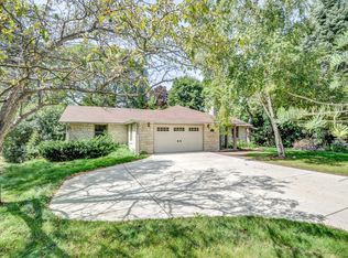 1185 Lone Tree Rd, Elm Grove, WI 53122