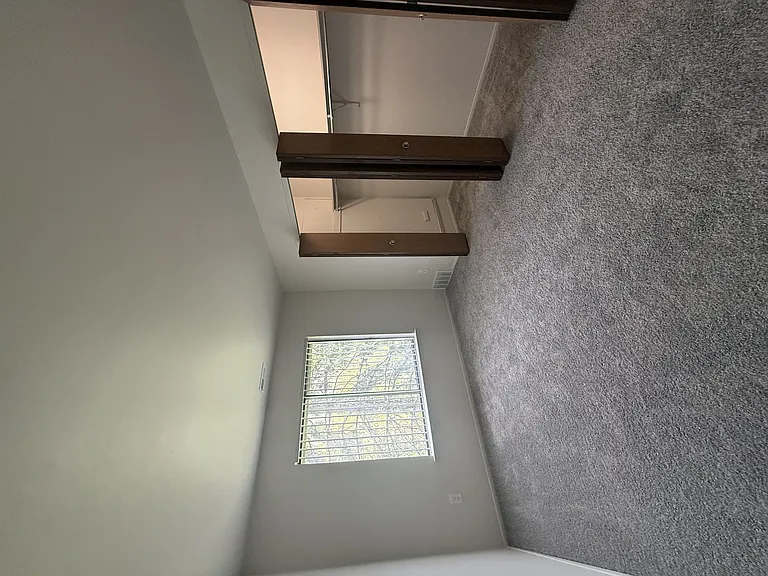 Franklin River Apartments — Photo 57