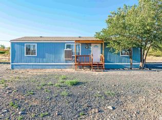 8070 Pueblo Dr, Stagecoach, NV 89429