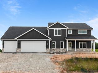 N8872 Galway Ln, Menasha, WI 54952