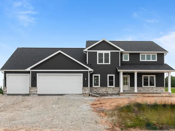 N8872 Galway Ln, Menasha, WI 54952