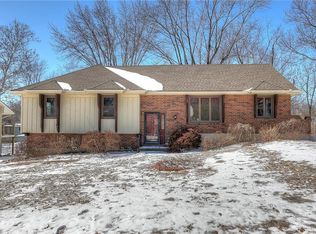 7318 N Euclid Ave, Gladstone, MO 64118