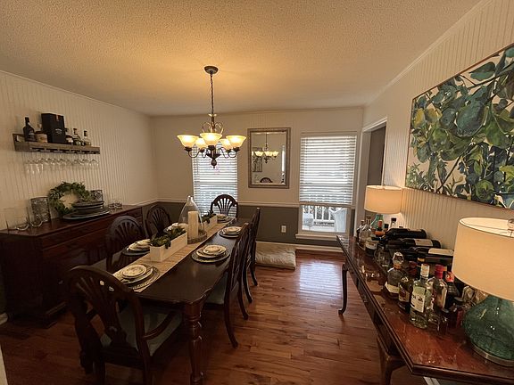 3rd image of 1610 Brook Manor Dr
