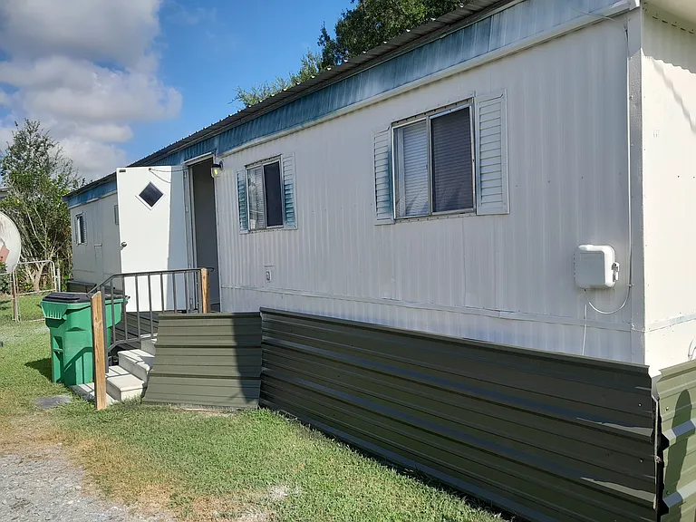 7335 Grand Prairie Hwy #3 — Photo 47