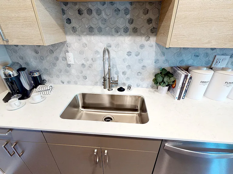 Vercanta Newport Beach | Newport Beach, CA | Kitchen