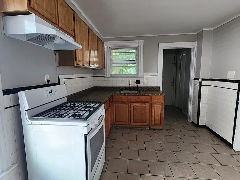 37 Arthur St #3737 — Photo 4