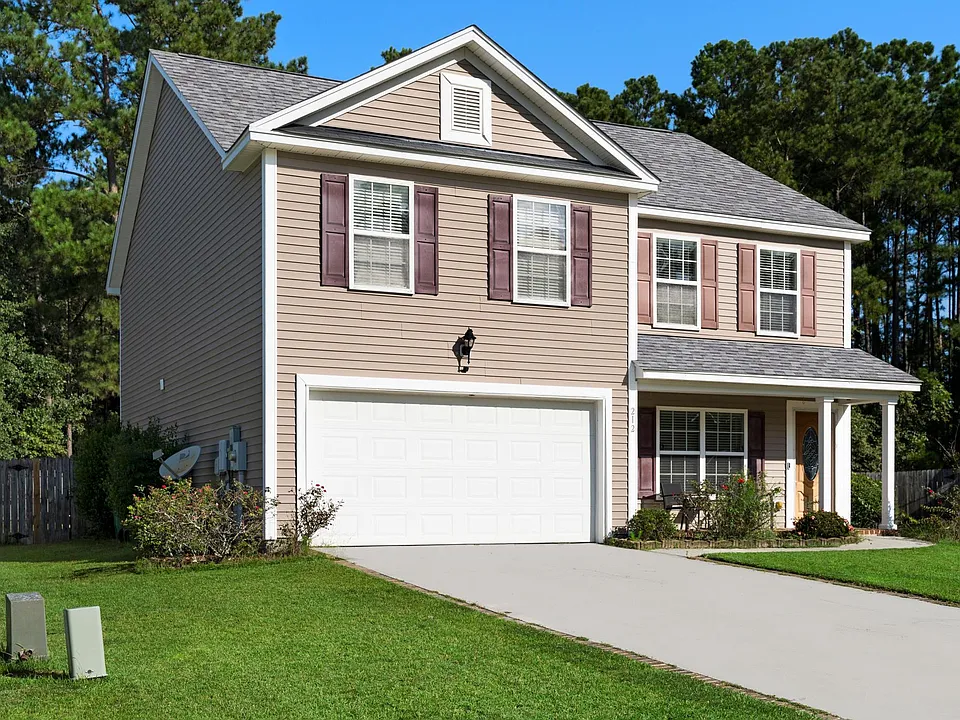 212 Tigers Paw Dr