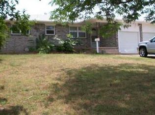 5628 NW Eisenhower Dr, Lawton, OK 73505