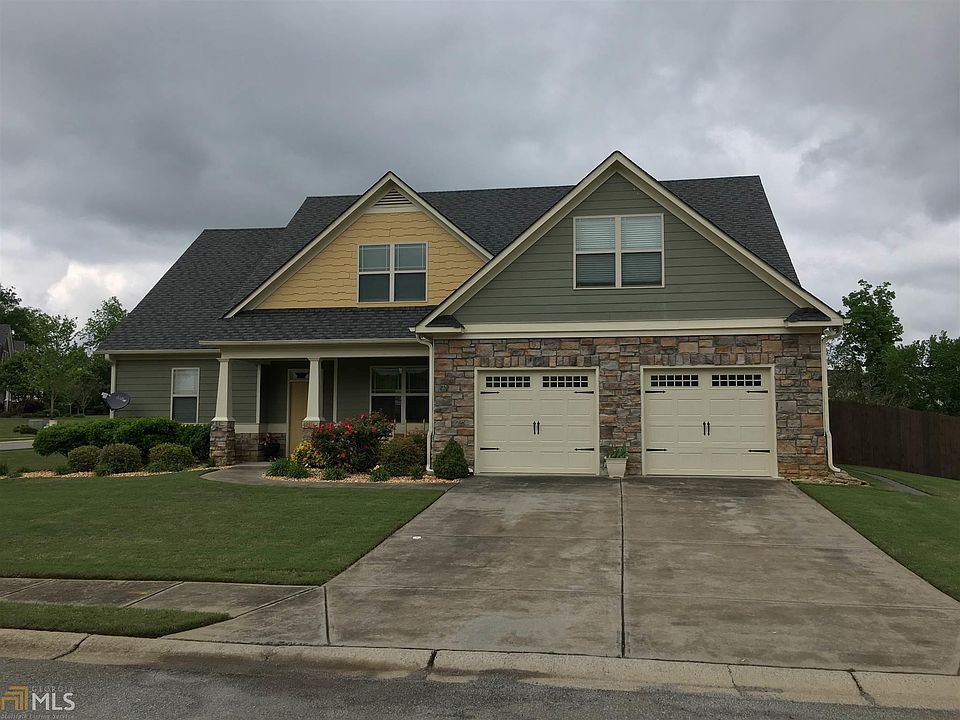 2nd image of 21 Redwood Dr