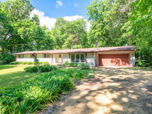 21364 Burr Oak Rd, Harvard, IL 60033