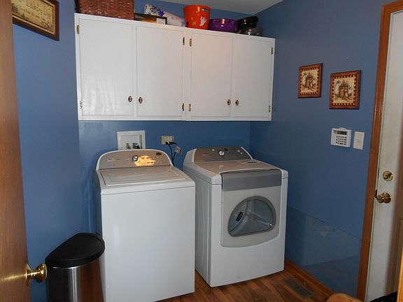 4th image of 476 Sandburg Dr