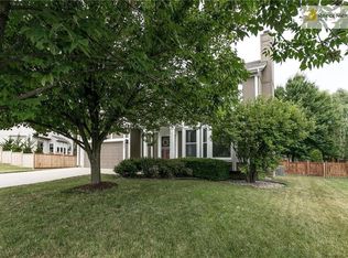 14832 Glenwood Ave, Overland Park, KS 66223
