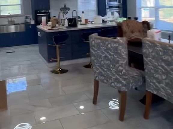 4th image of 3032 Orange Grove Rd