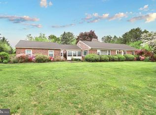121 Blooming Grove Rd, Hanover, PA 17331
