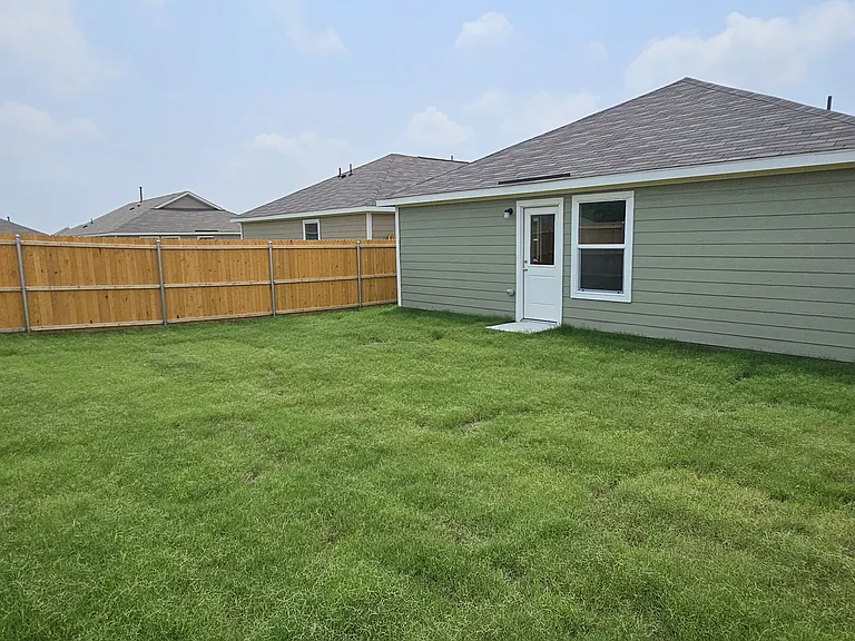 1121 Desert Willow Dr — Photo 30