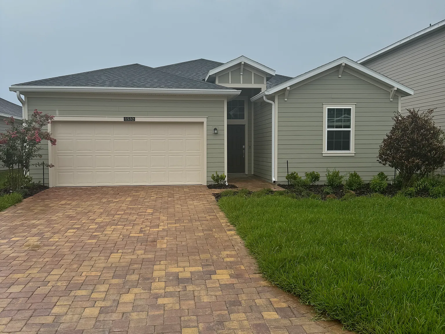 4 bed, 2040 sqft, $2,199 — Photo 1