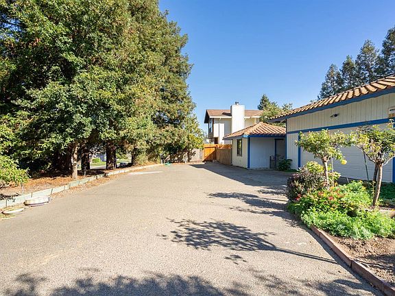 5th image of 129 Veronda Ave