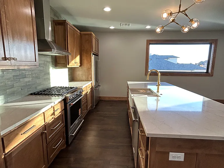 20980 Cortona Dr — Photo 17