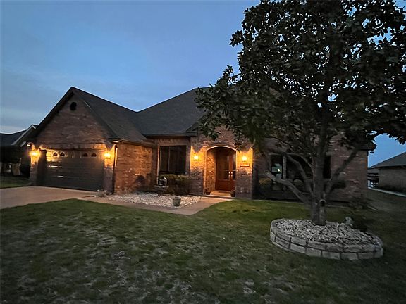 3rd image of 2309 River Rd