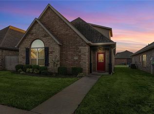 3207 SW Warberry Ave, Bentonville, AR 72713