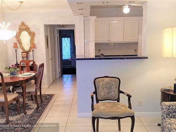 3rd image of 1920 NE 51st Ct APT 105