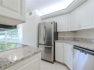 117 Wading Bird Cir APT 101, Naples, FL 34110