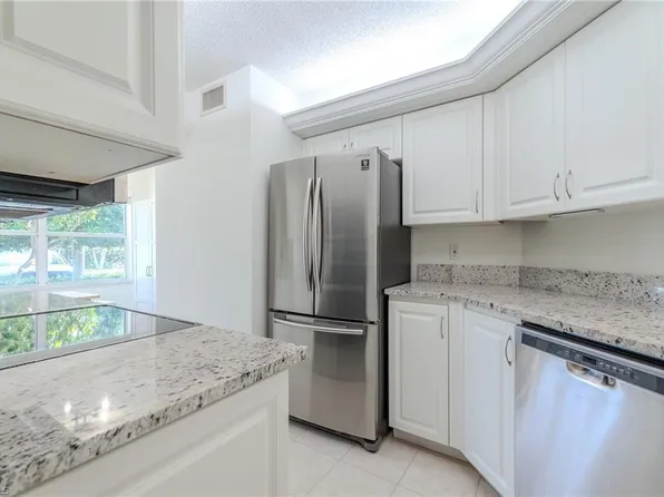 117 Wading Bird CIR #101, NAPLES, FL 34110