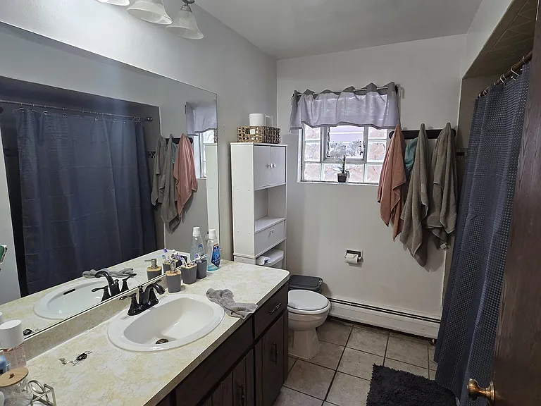 14643 Lamon Ave #2B — Photo 5