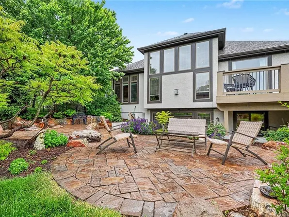 10515 N Michigan Ave, Kansas City, MO 64155