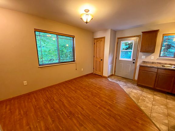 5th image of 3809 Cliffside Dr APT 1