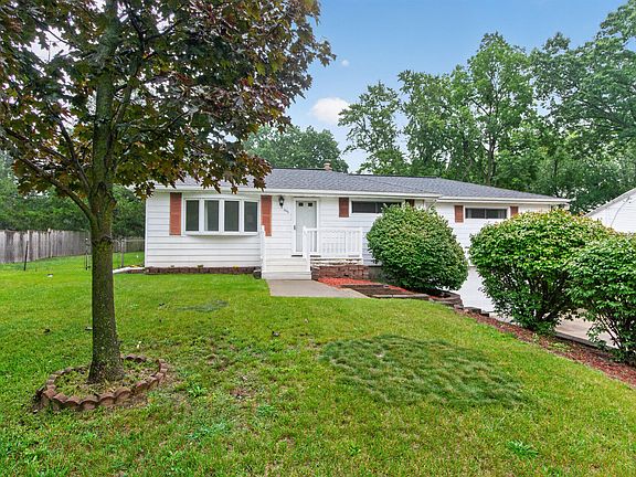 4th image of 2921 Overhill Rd