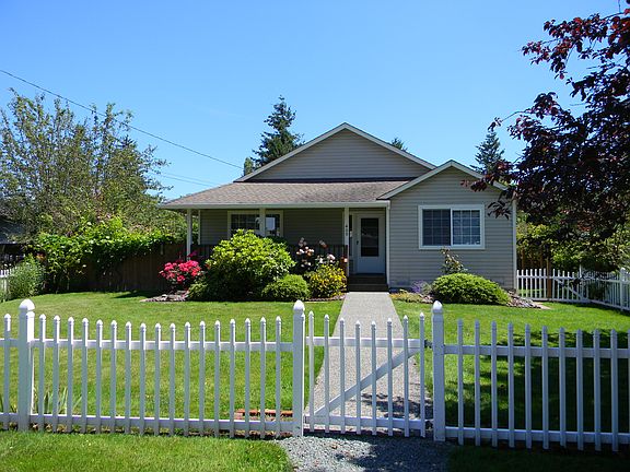 2nd image of 409 Haines Ave