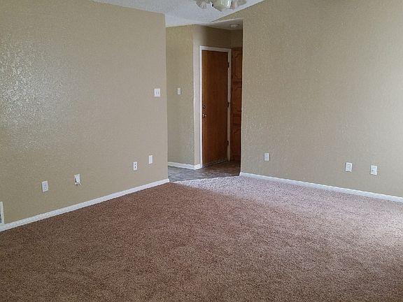 4th image of 322 Chestnut Dr
