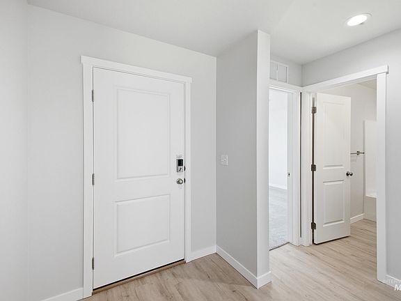 2nd image of 279 N Tideberry Ave