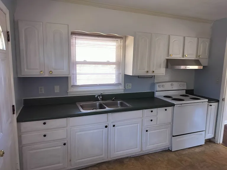 4038 Village Dr — Photo 2