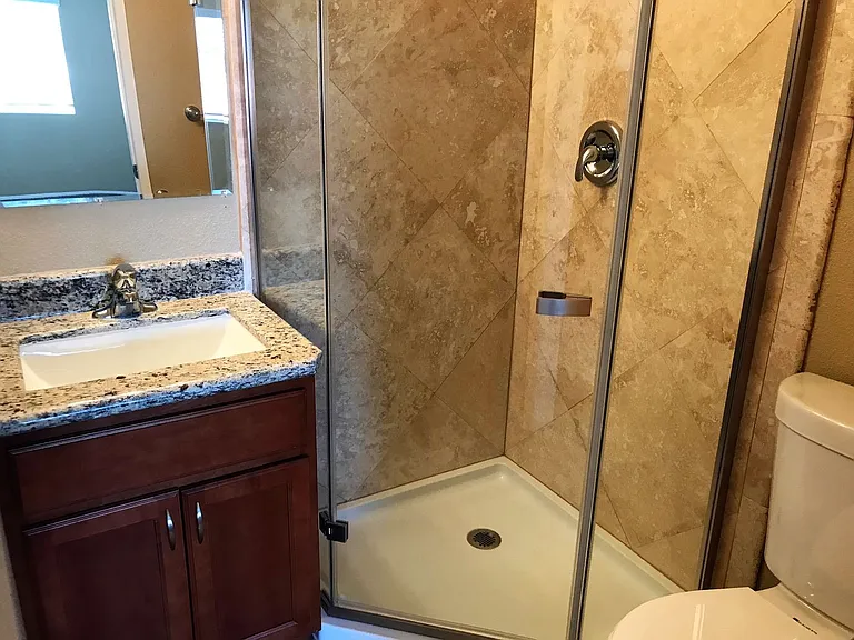 La Paloma Apartments — Photo 28