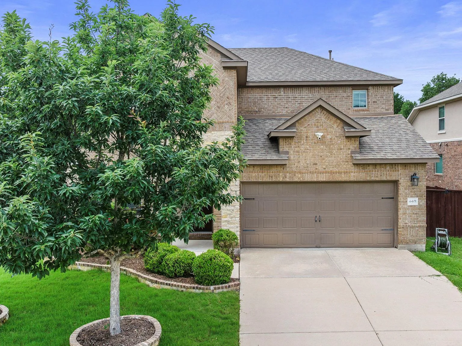 4 bed, 2.5 bath, 3103 sqft, $2,995 — Photo 2