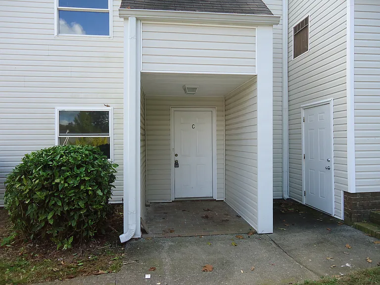 9105 Spyglass Pl #C — Photo 1
