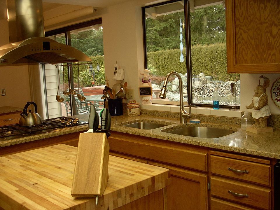 Kitchen looking north