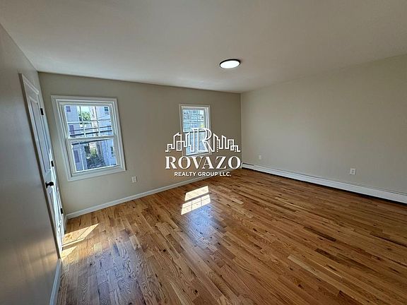 4th image of 19 Stuyvesant Ave #1