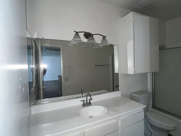 Lennox Lanai Apartments — Photo 56