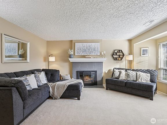 3rd image of 1020 SE 130th Avenue