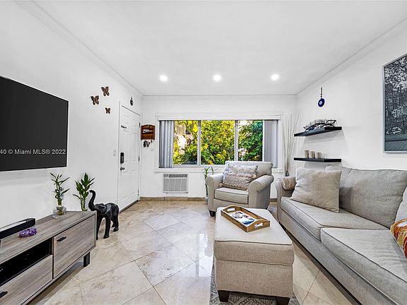 4th image of 10070 E Bay Harbor Dr #70A