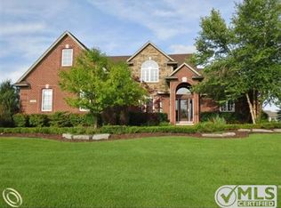 2384 Cristina Anne Ct, Howell, MI 48855