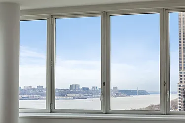 Rented by BLU Real Estate