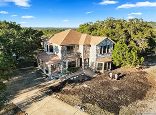 988 Summit, Lakehills, TX 78063