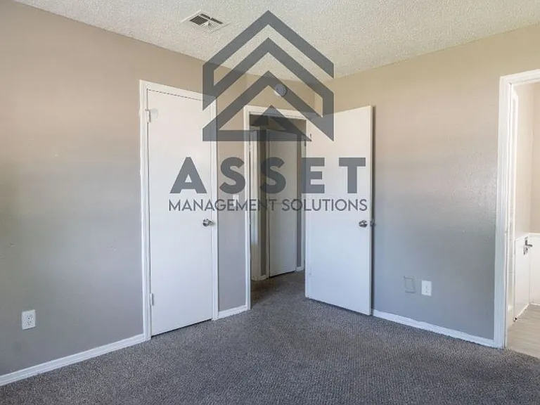 304 W Campbell Dr — Photo 22