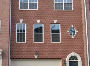 12004 Ashford Green Dr, Fairfax, VA 22030