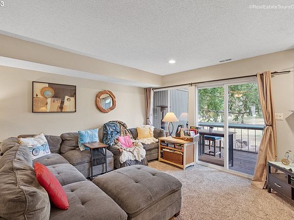 4th image of 1674 NW Midlake Ln