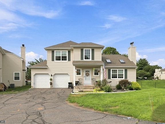 2nd image of 47 Colby Ct